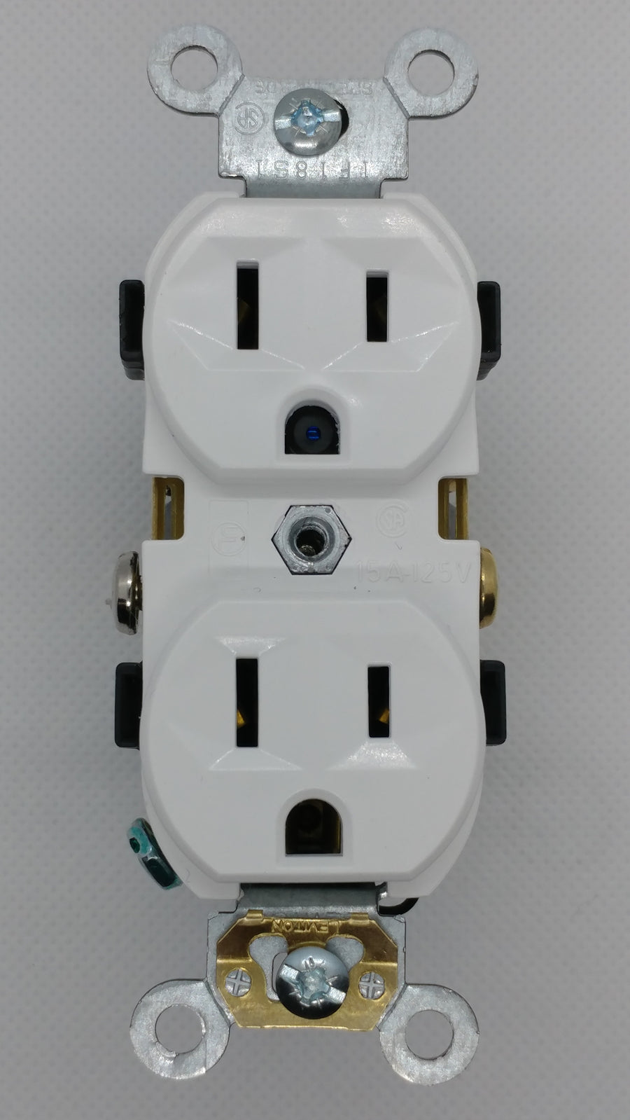 power outlet hidden camera with audio with live view