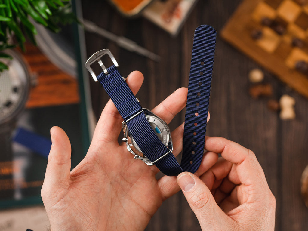 How to Shorten a One-Piece Strap  WatchObsession UK – Watch Obsession