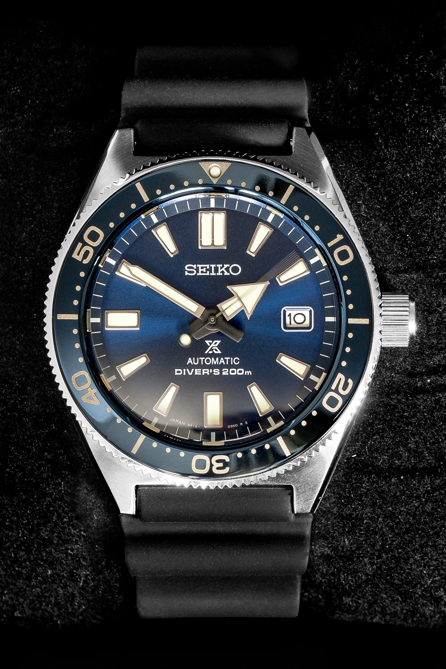 Seiko Prospex Divers Watch | Blue Dial | WatchObsession UK