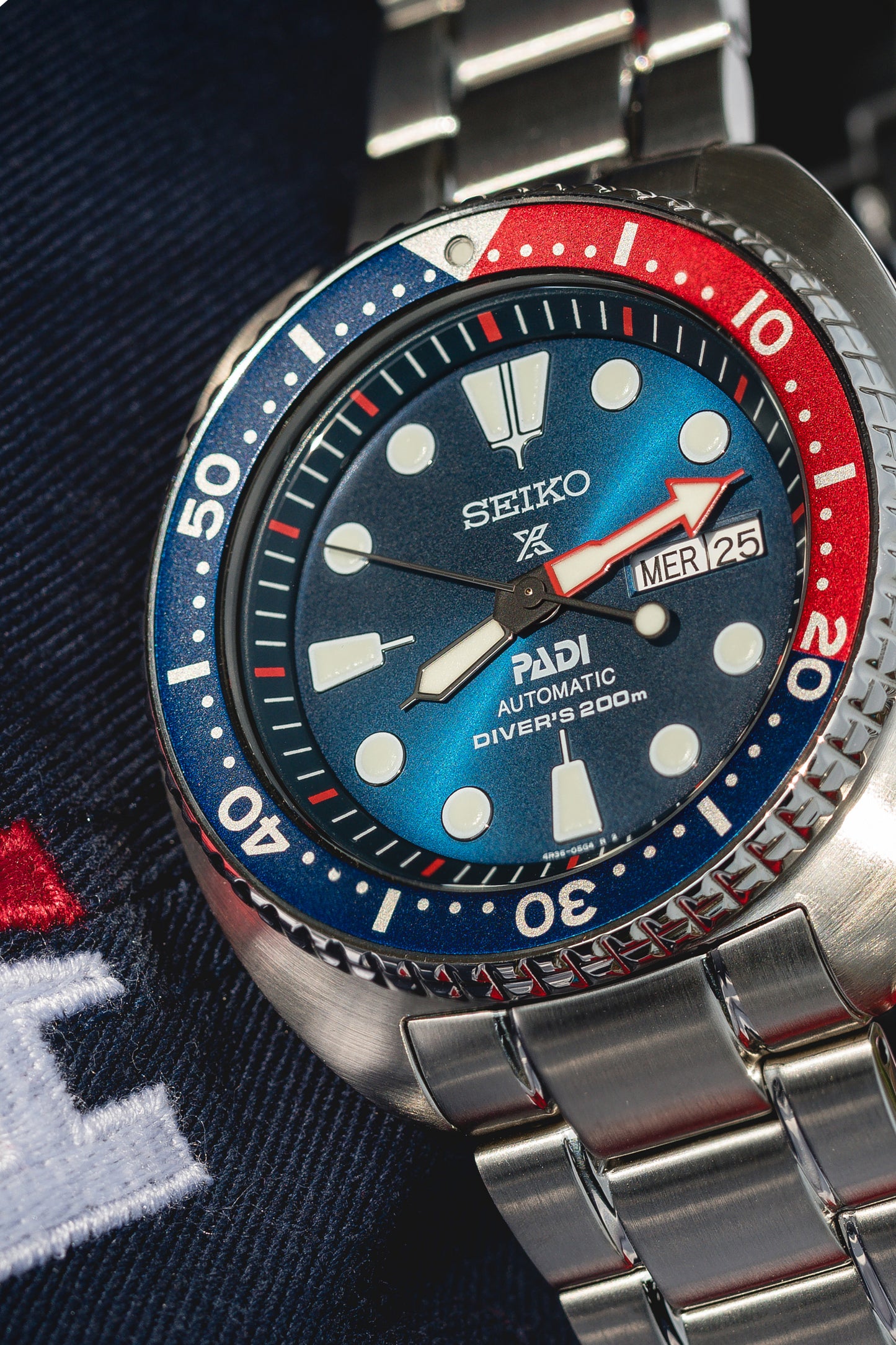 SEIKO Prospex PADI Automatic | Blue & Red | Watch Obsession