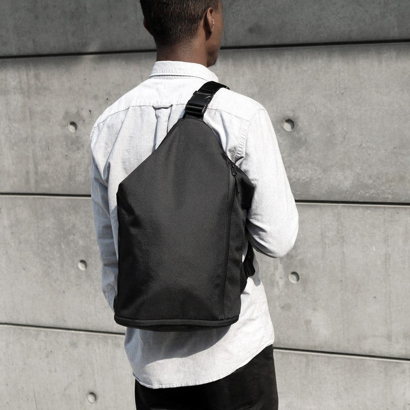 Aer Sling Bag Black - Sportique