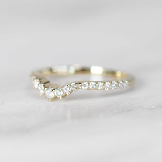 Addison - Scalloped Lace Diamond Band in Your Choice of 14K Gold