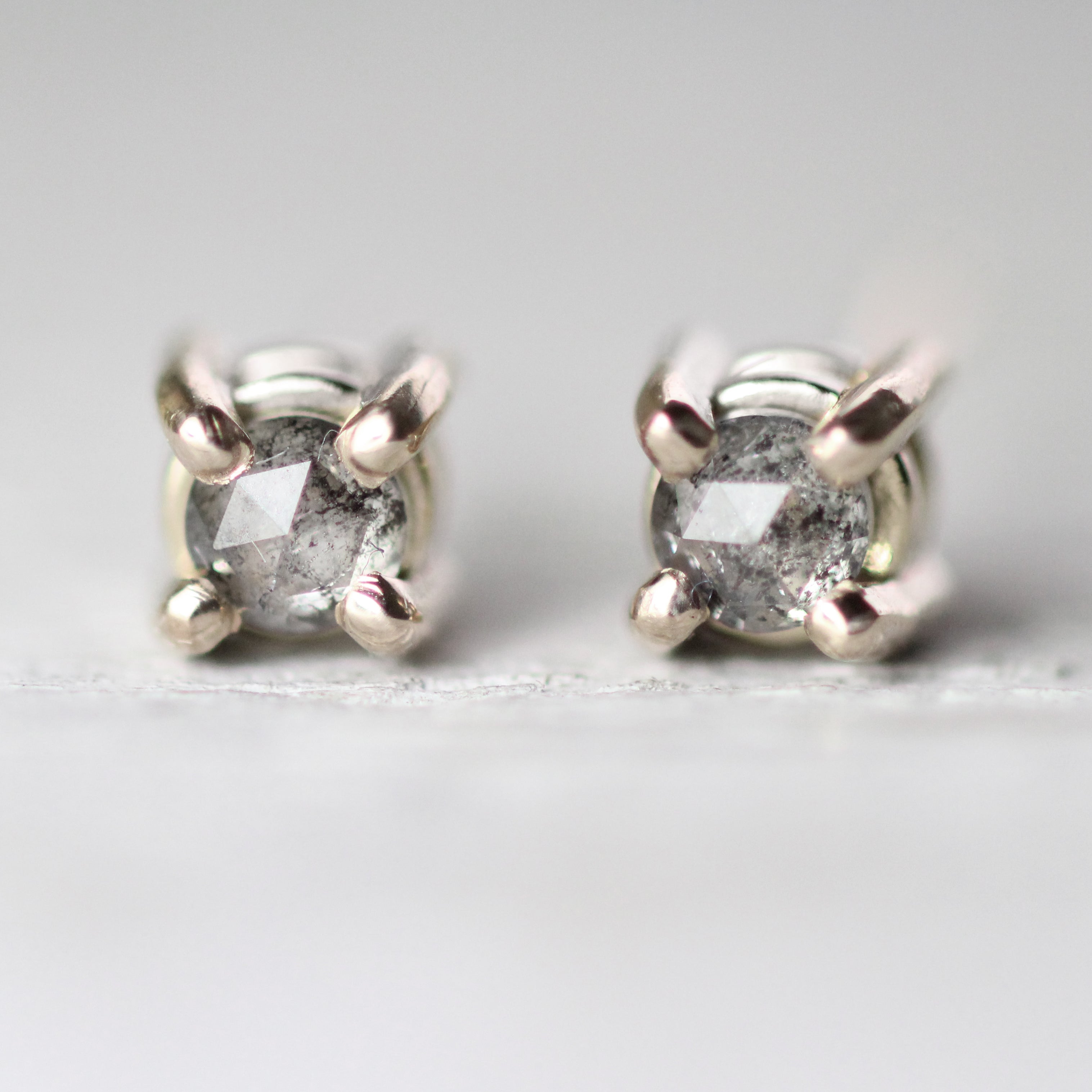 14k Gold Gray Diamond Earring Studs 