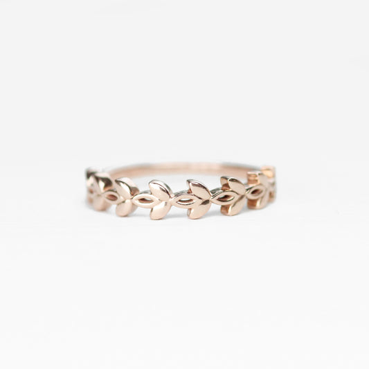 Willow - Wedding Stacking Band in Your Choice of 14K Gold - Midwinter Co. Alternative Bridal Rings and Modern Fine Jewelry