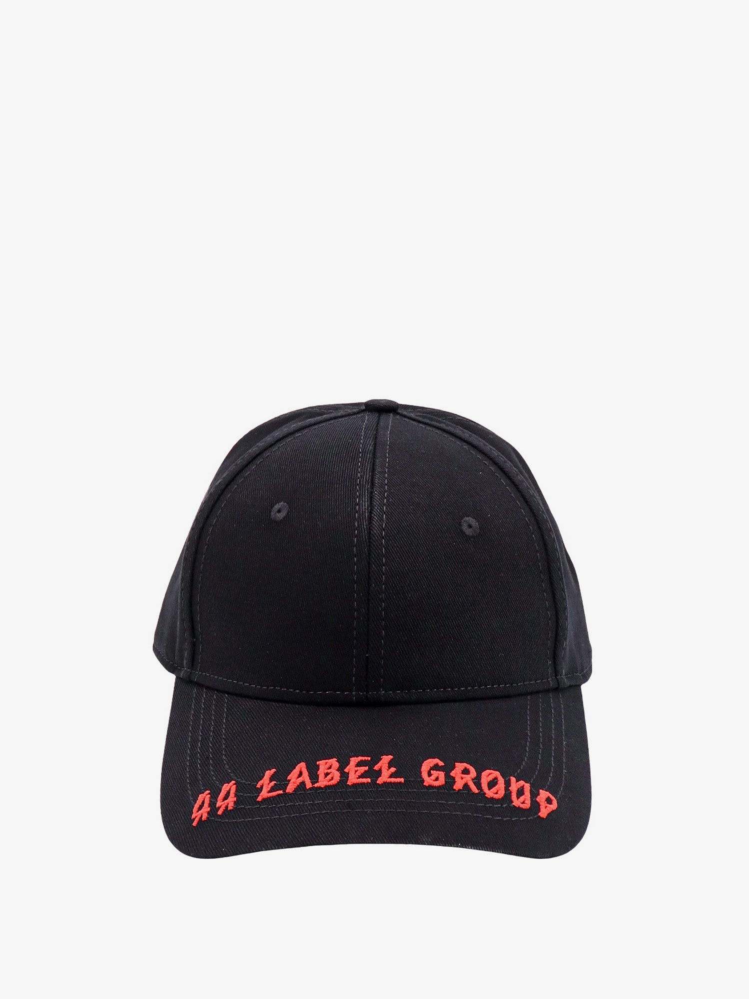 44 label group hat - man