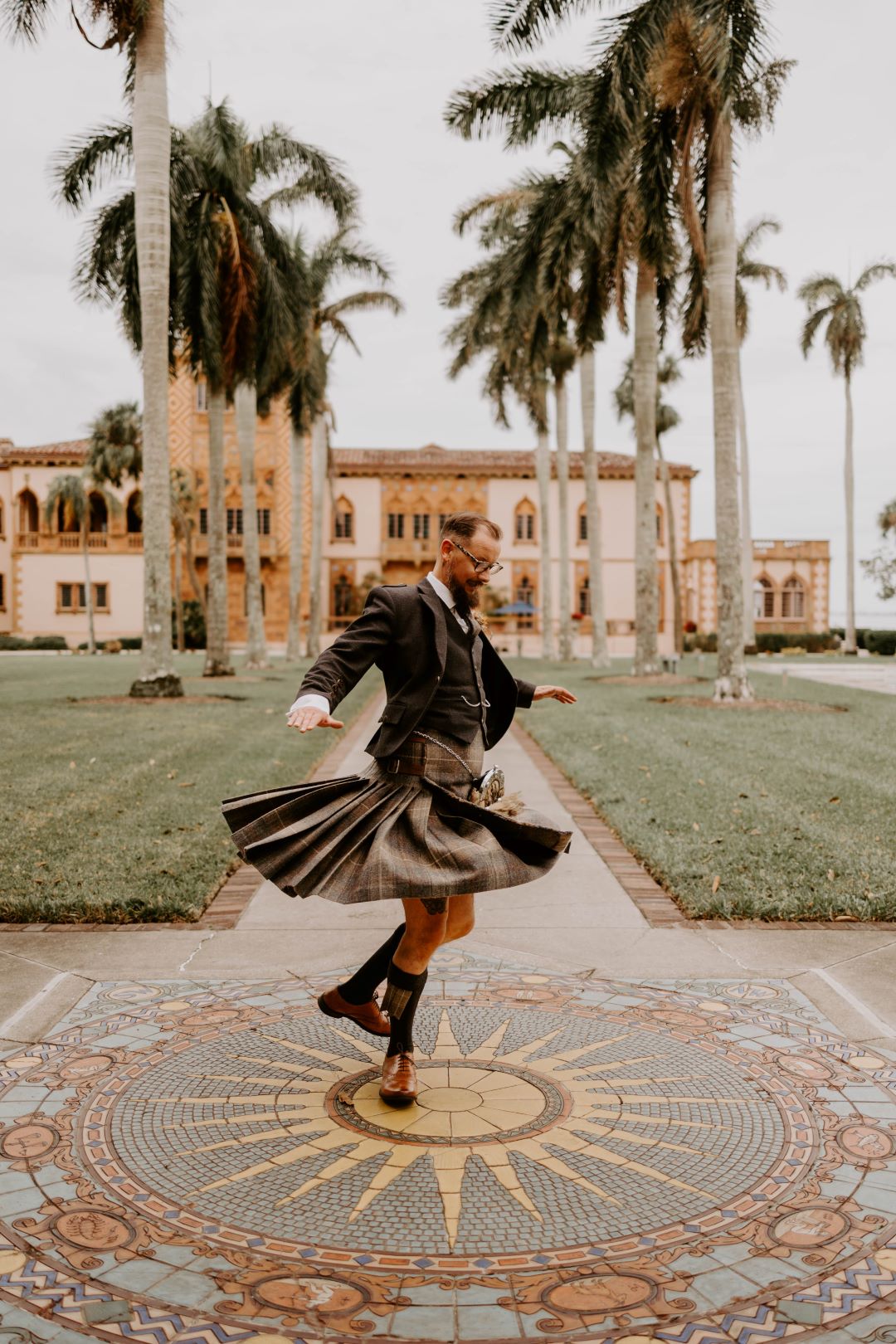 Brown tweed kilt outfit