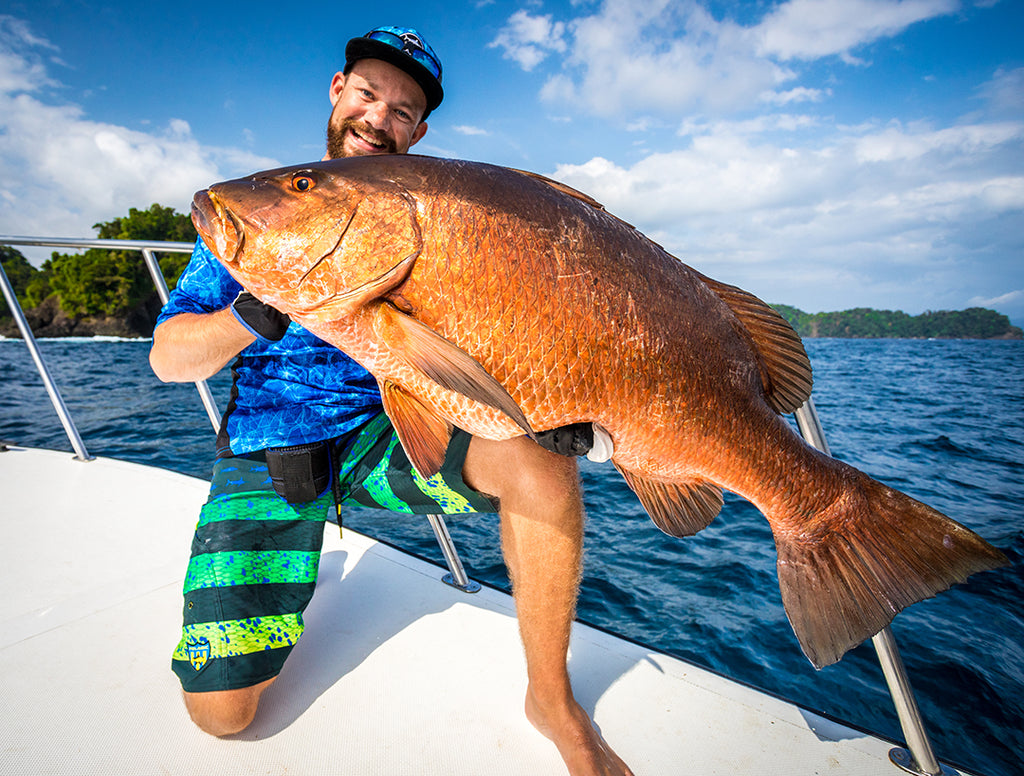 FISHING GIANT CUBERA SNAPPER