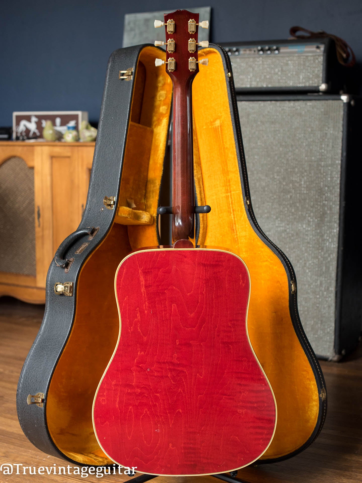 Vintage Gibson Hummingbird Maple back and sides