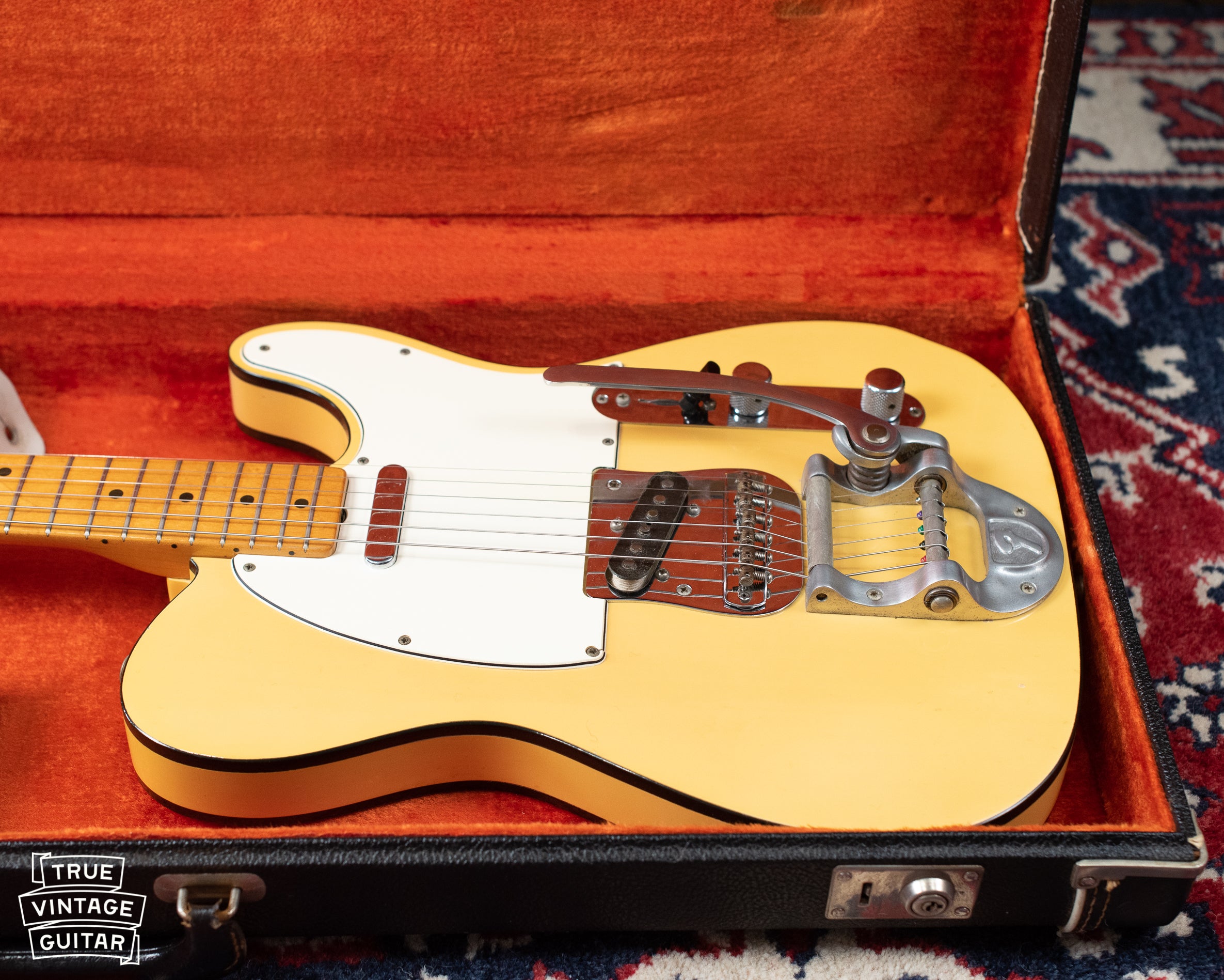 Vintage Fender Telecaster Custom white blond black binding