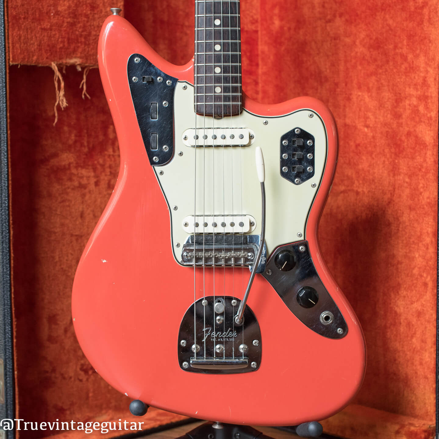 Fender Jaguar 1960s Fiesta Red, Salmon Pink