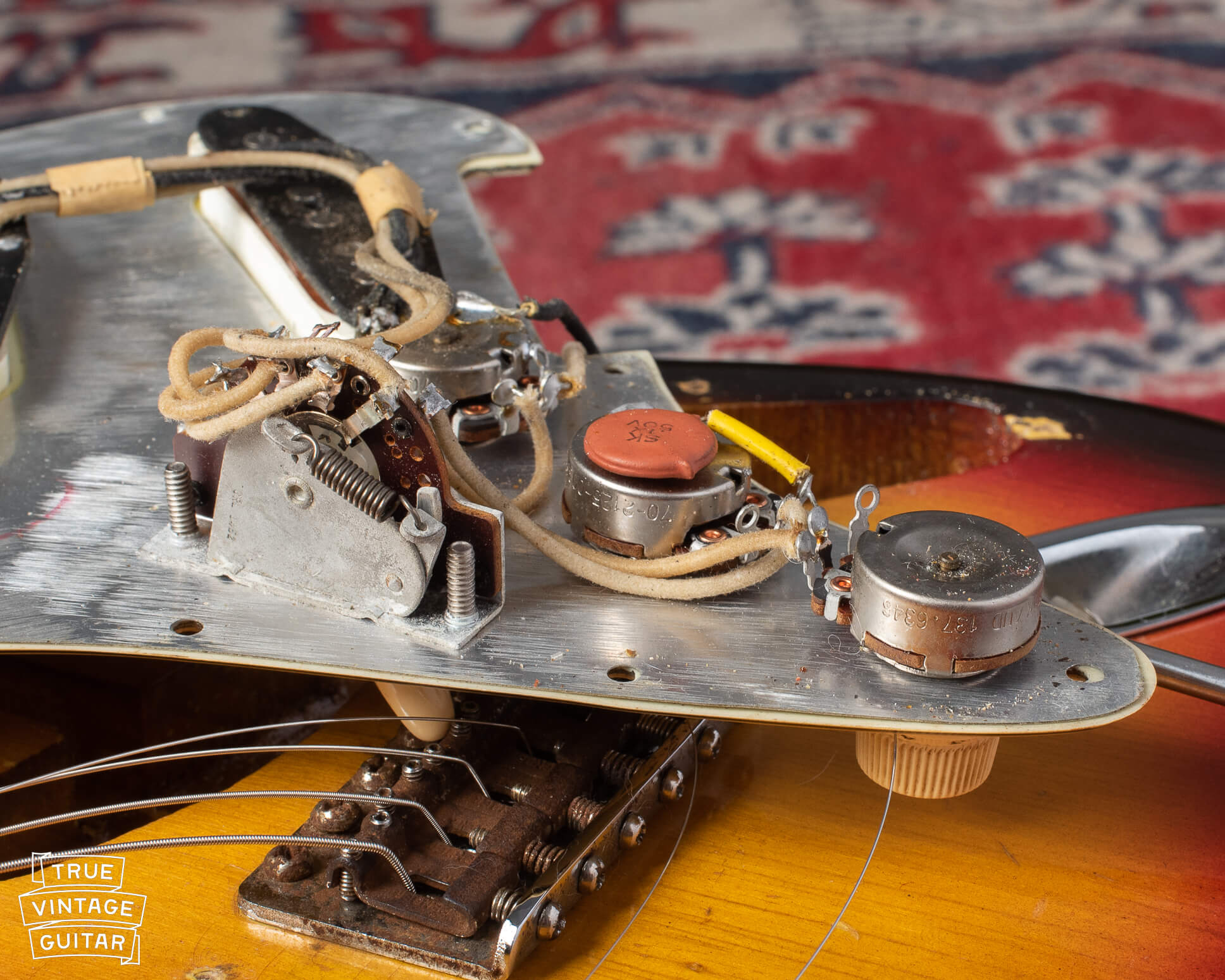 How to find the year of a Fender Stratocaster with potentiometer codes