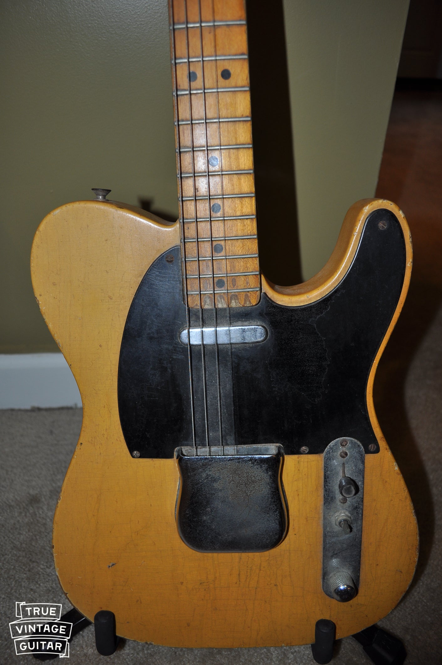 Fender Telecaster 1952 with black pickguard