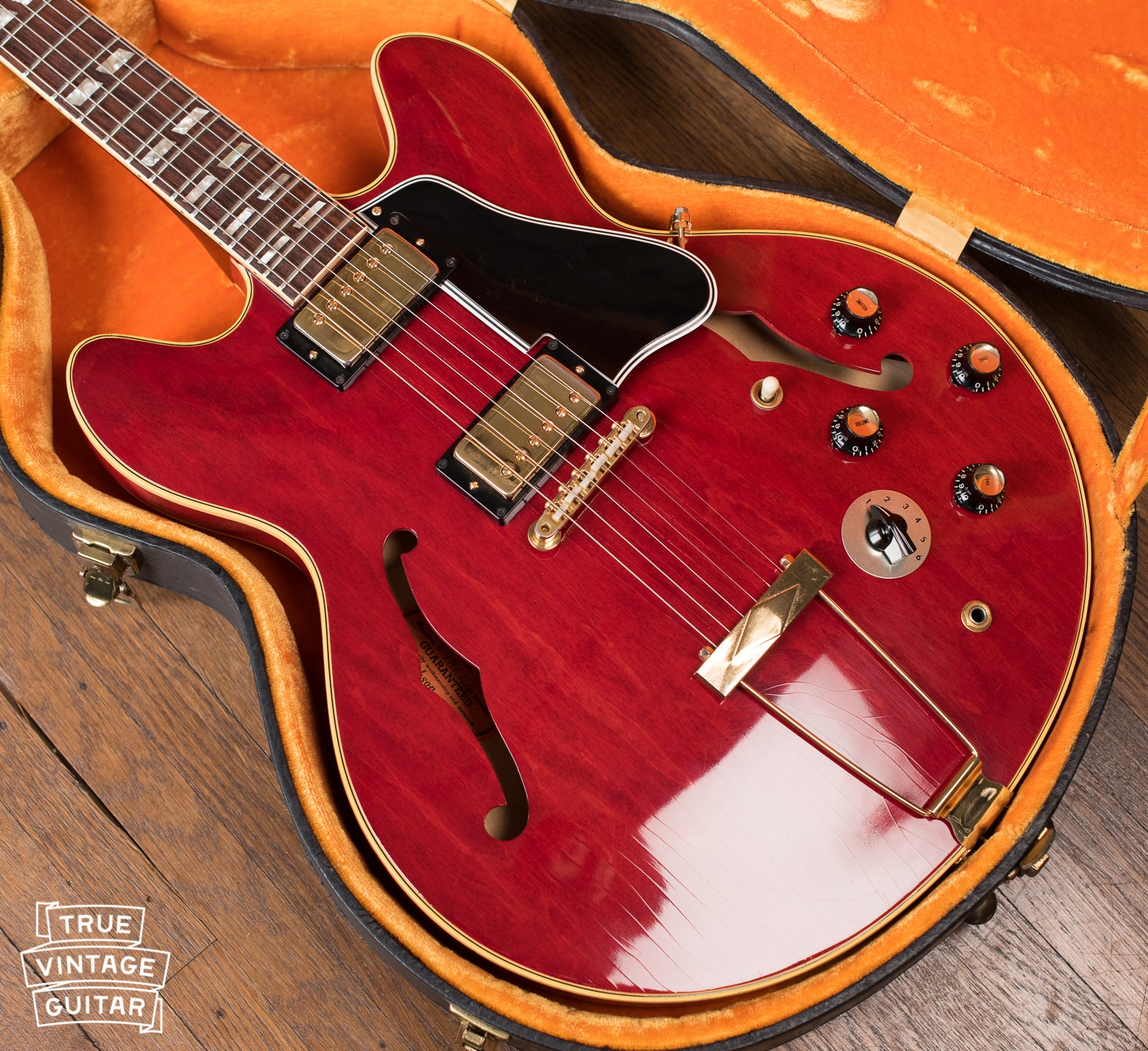 Gibson ES-345 1967 guitar Cherry Red with gold parts with Stereo output and Varitone switch