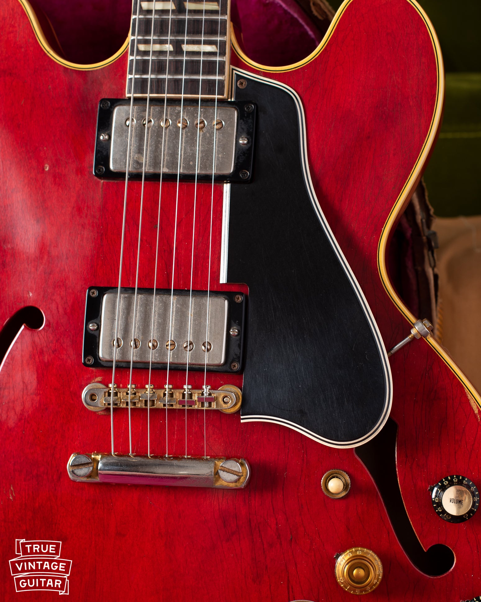 Long pickguard on Gibson ES-345 1960