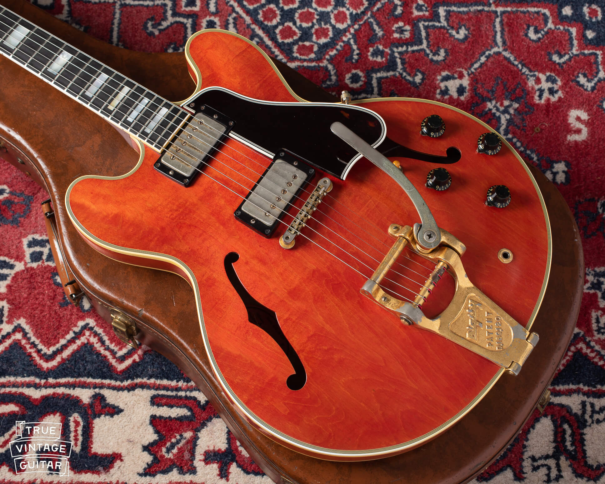 1959 Gibson ES-355 T electric guitar with watermelon red color and gold Bigbsy tailpiece