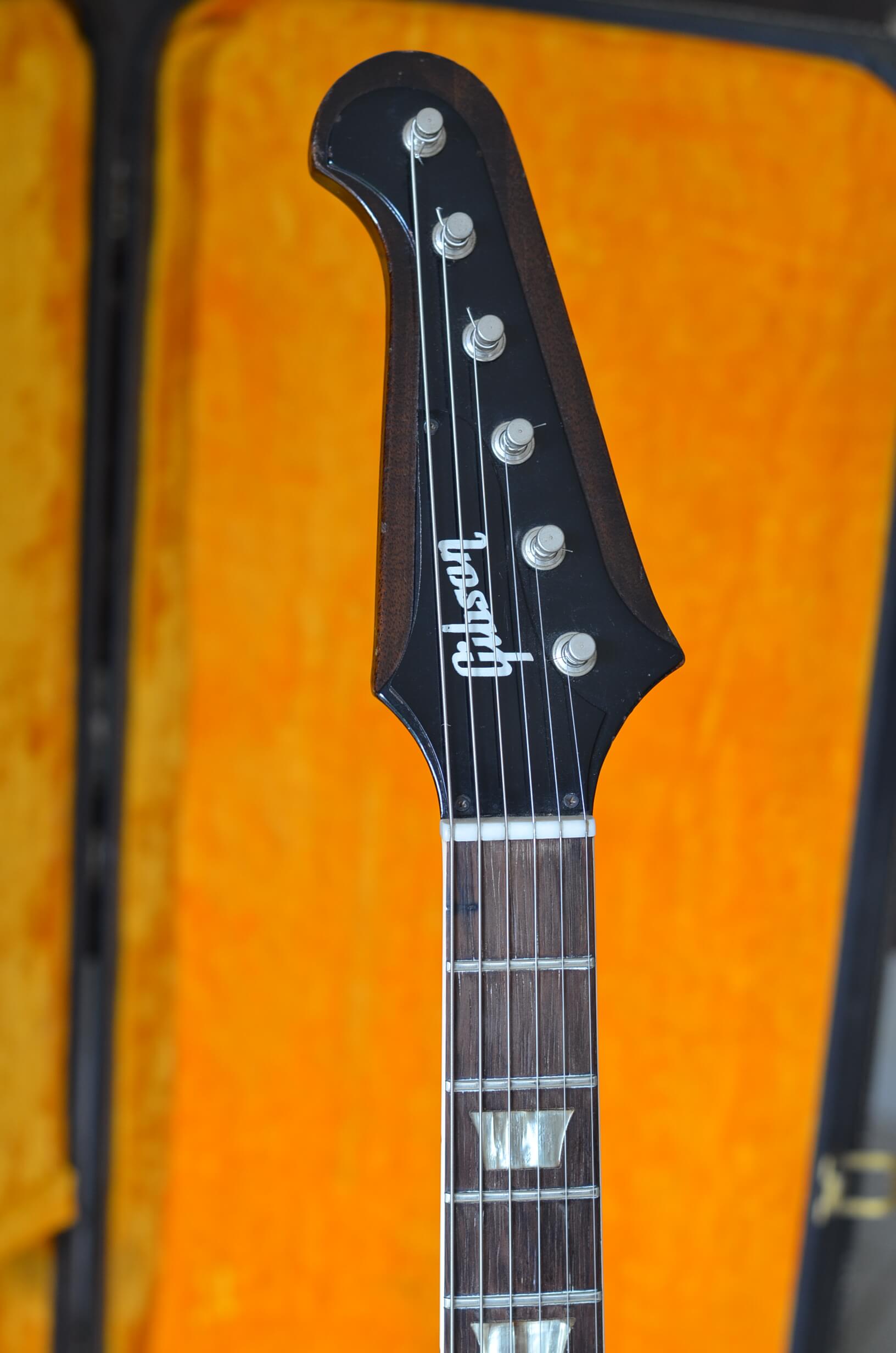 Gibson Firebird Reverse headstock shape with long bass strings