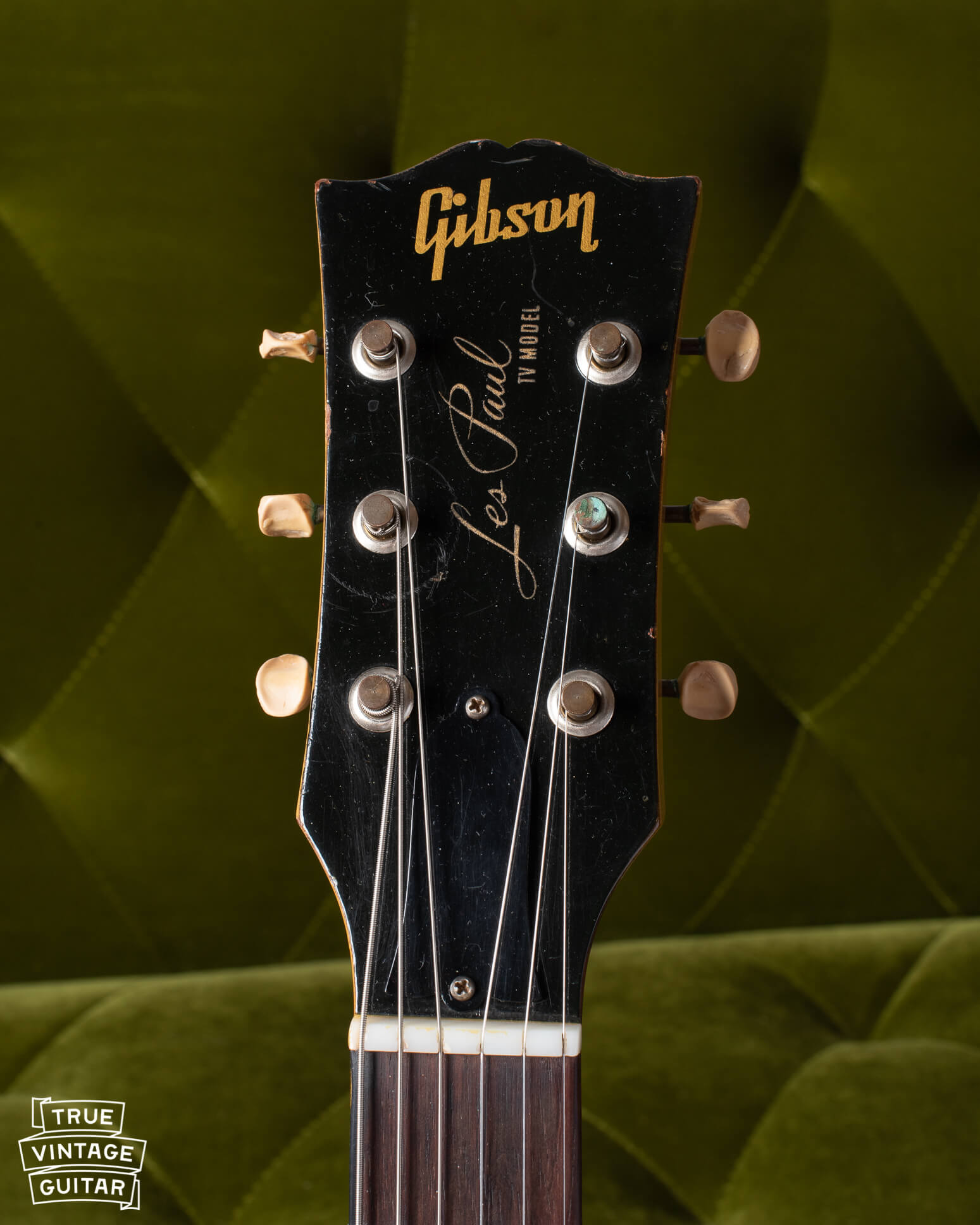 Gibson Les Paul TV Model headstock from 1956 with shrunken tuner buttons. 
