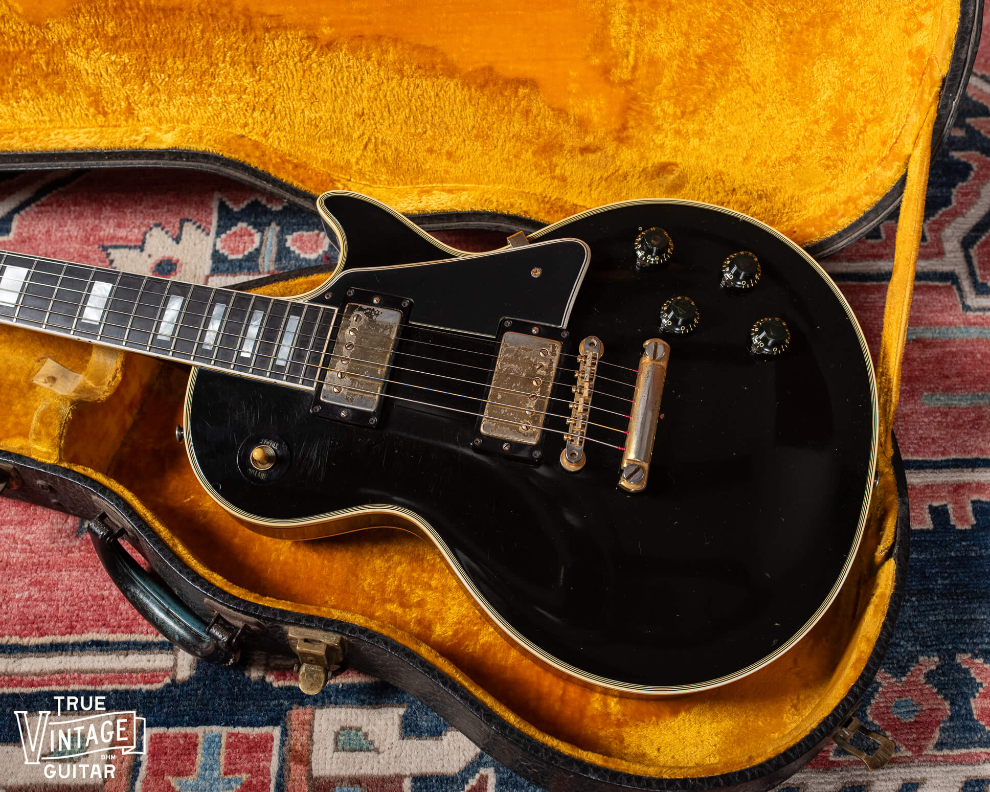 Black Gibson Les Paul guitar with two pickups made in 1958