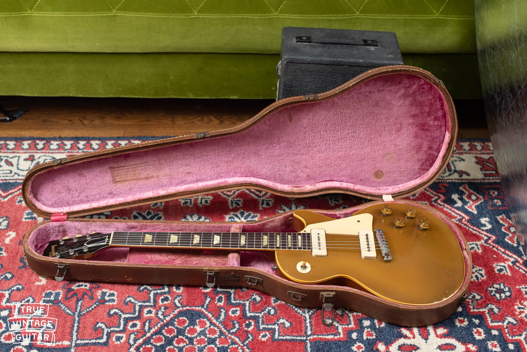 Gibson Les Paul 1954 goldtop vintage guitar in original pink and brown Lifton hard shell case