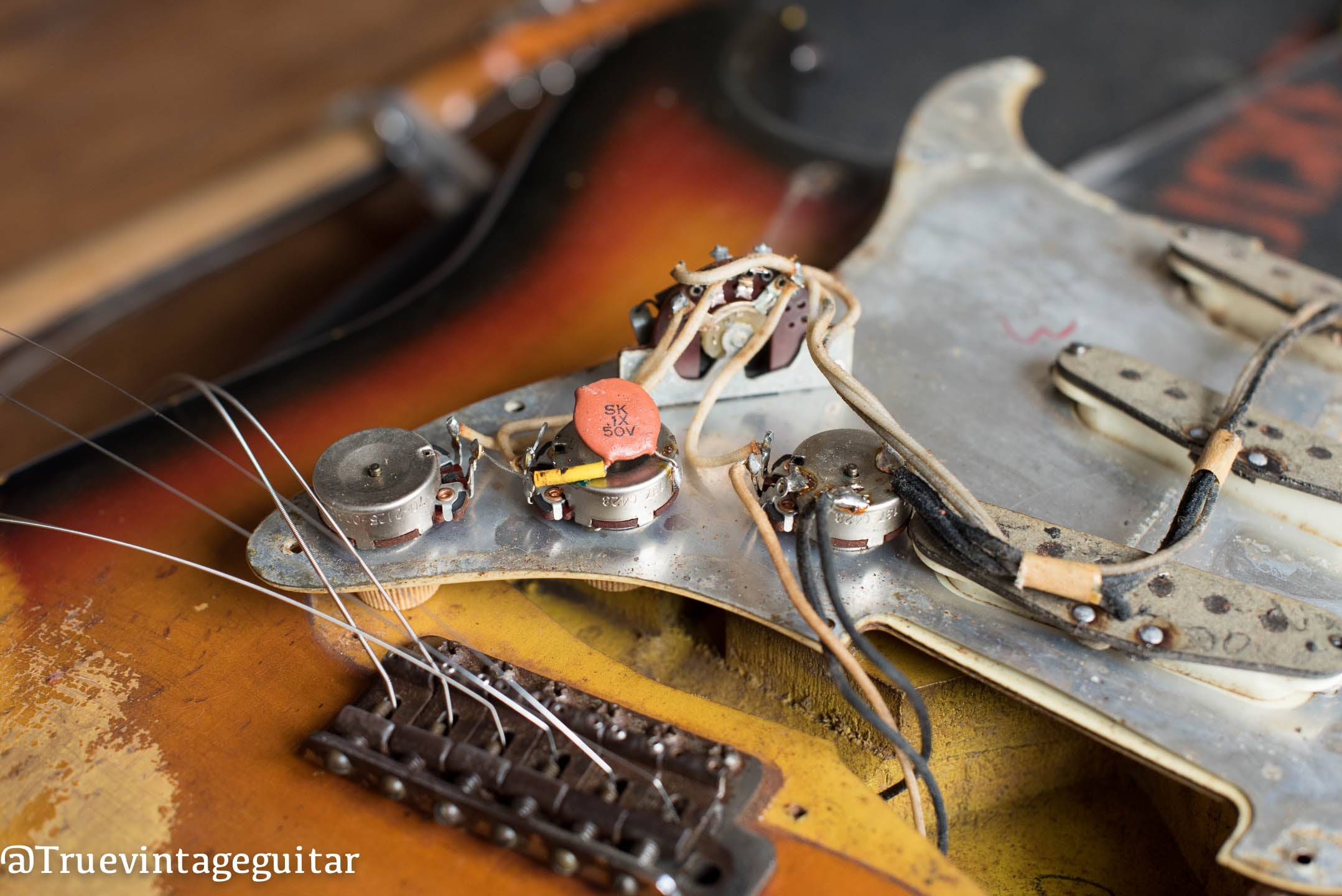 How to date a Fender Stratocaster with potentiometer codes