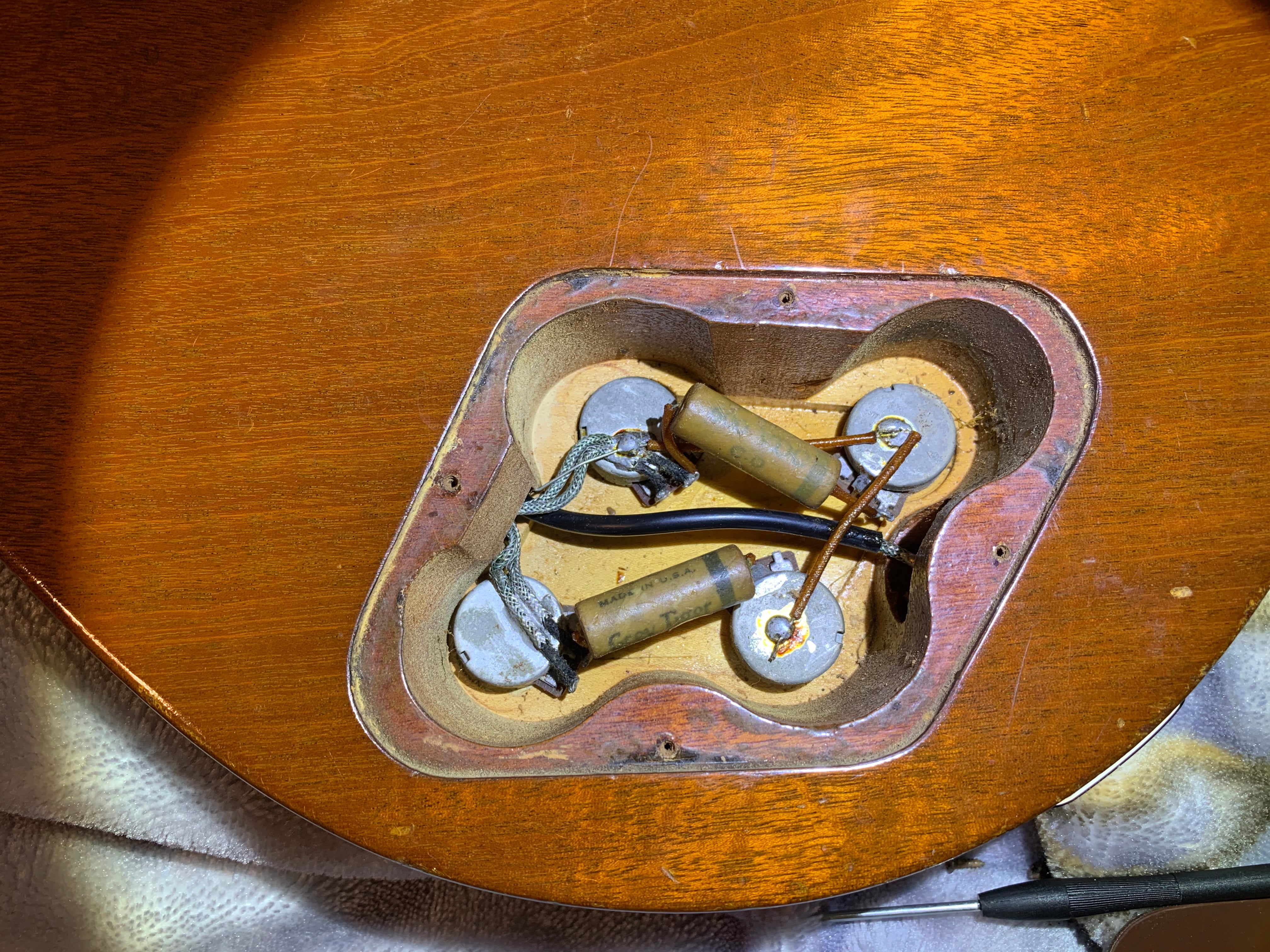 Vintage Gibson Les Paul goldtop dating appraisal potentiometers