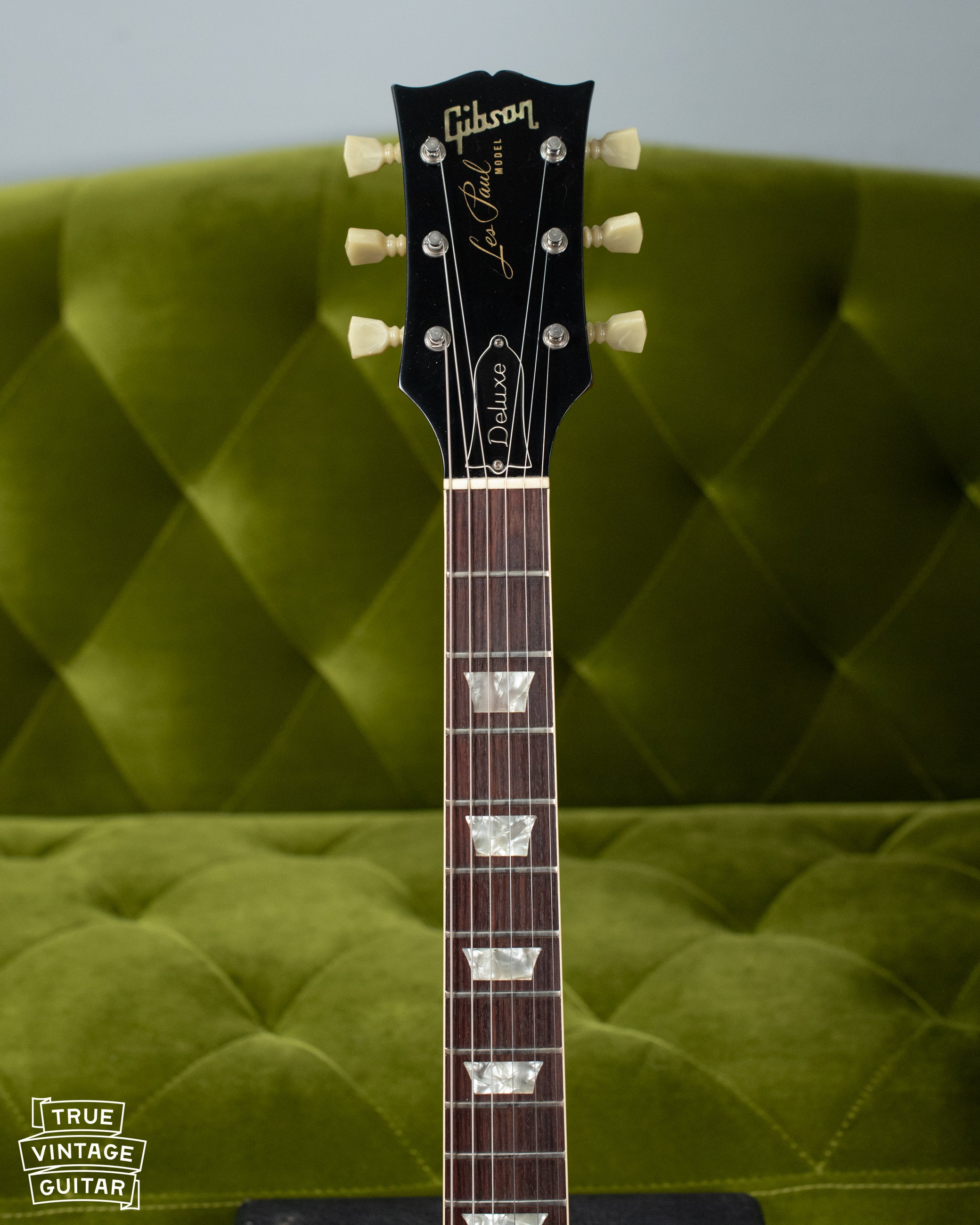 1971-Gibson-Les-Paul-Deluxe-Gold-40_2400x.jpg