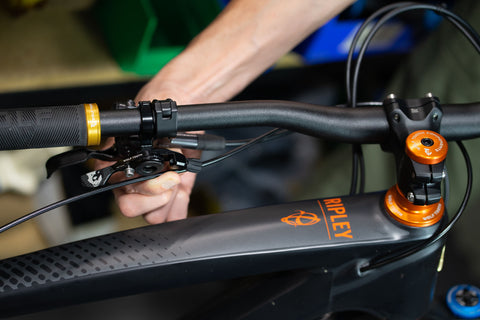 image showing handlebar turned fully to the left