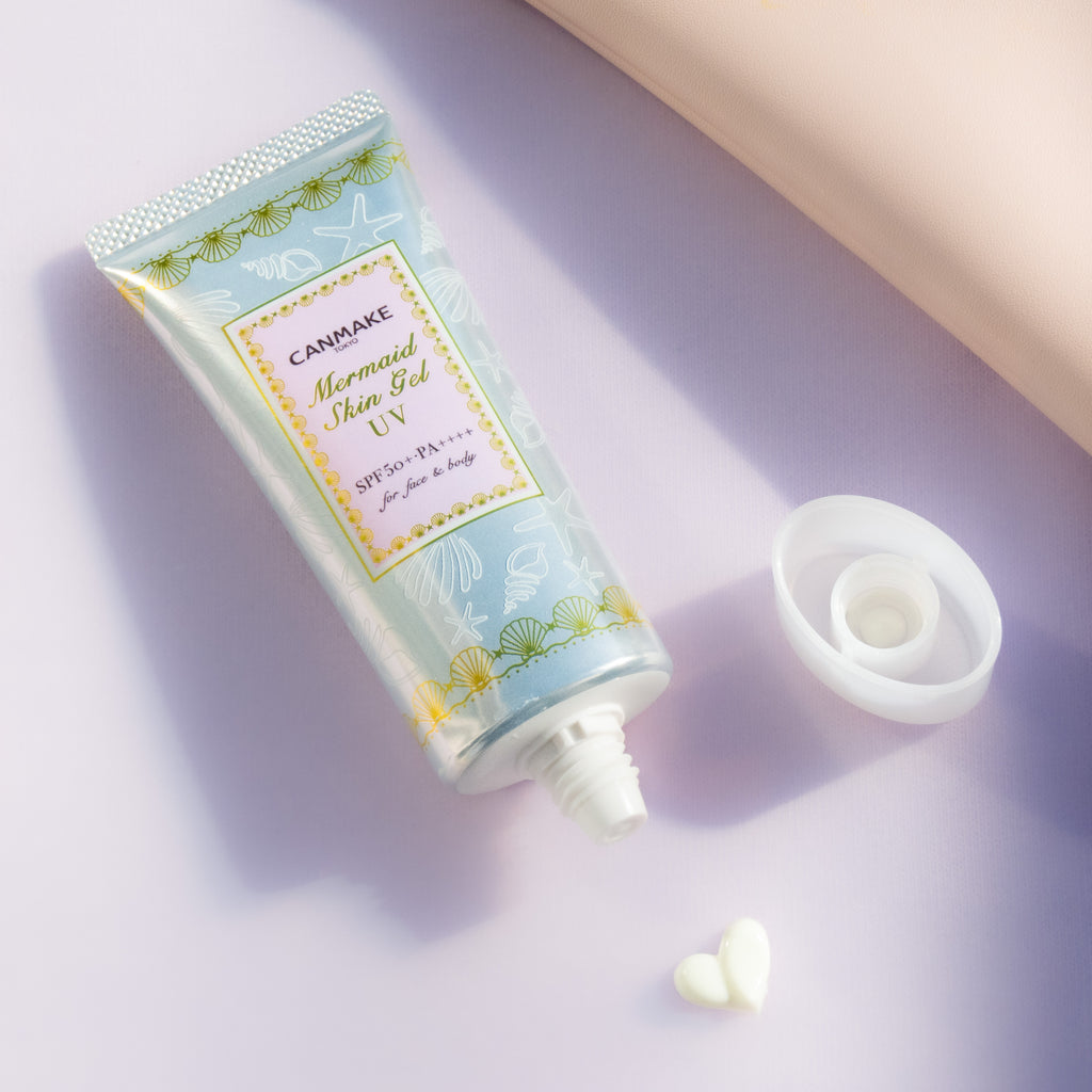 Canmake Mermaid Skin Gel UV 01 Clear Sunscreen Opened on the lying down ground with inside content product review キャンメイクマーメイドスキンジェル UV