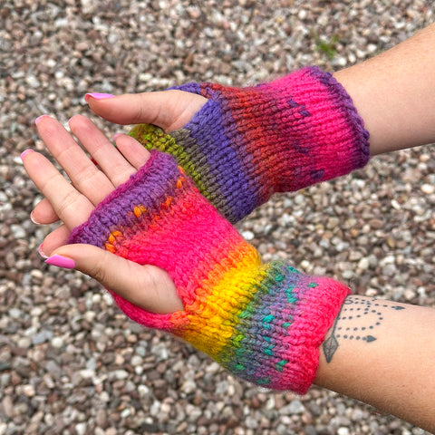 Technicolour TV Mitts