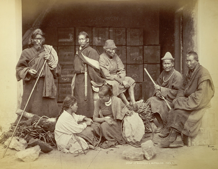 Photo of people in Darjeeling, India 