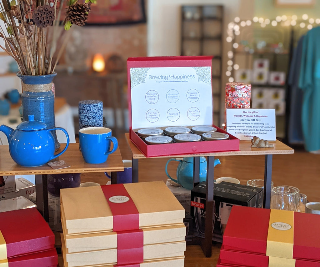 Holiday Shopping at Happy Earth Tea for tea gifts 
