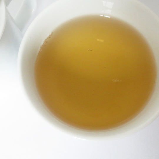 Light and bright Darjeeling first flush.