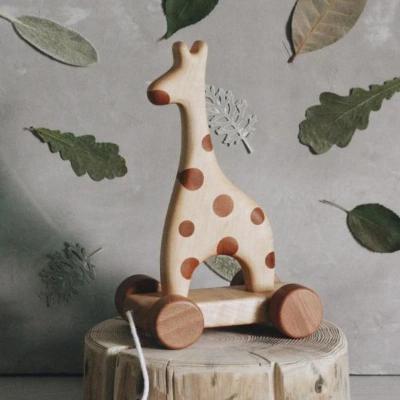 giraffe pull toy