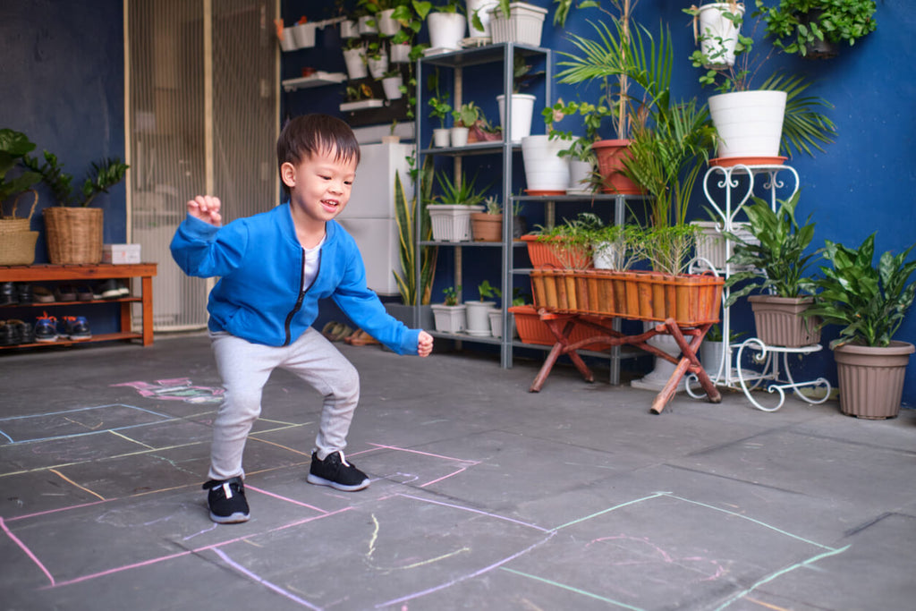 child-playing-Hopscotch.jpg