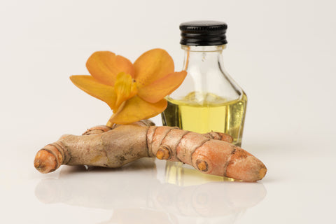 Turmeric essential oil with CBD can promote many health benefits. 