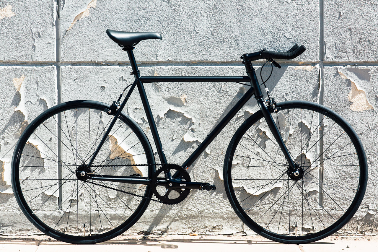 fixed gear bike black