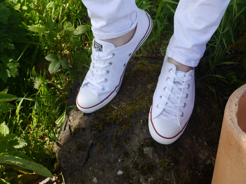 womens dainty converse