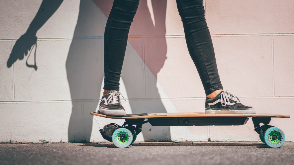 How to Ride an Electric Skateboard stance