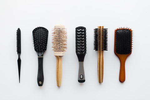 Comment choisir sa brosse à cheveux ? – OMA & ME