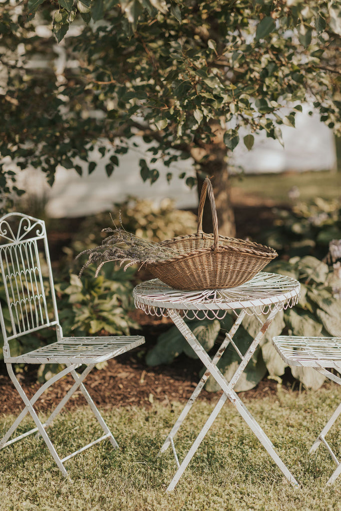 Garden party - bistro table with chairs