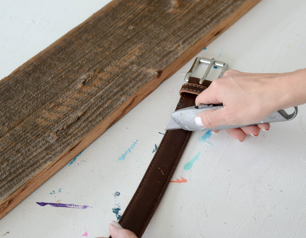 DIY shelf using a belt