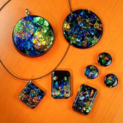 Glow in the Dark Resin Jewelry DIY: Mixed Bezel Sizes with NBC and more –  Little Windows Brilliant Resin and Supplies