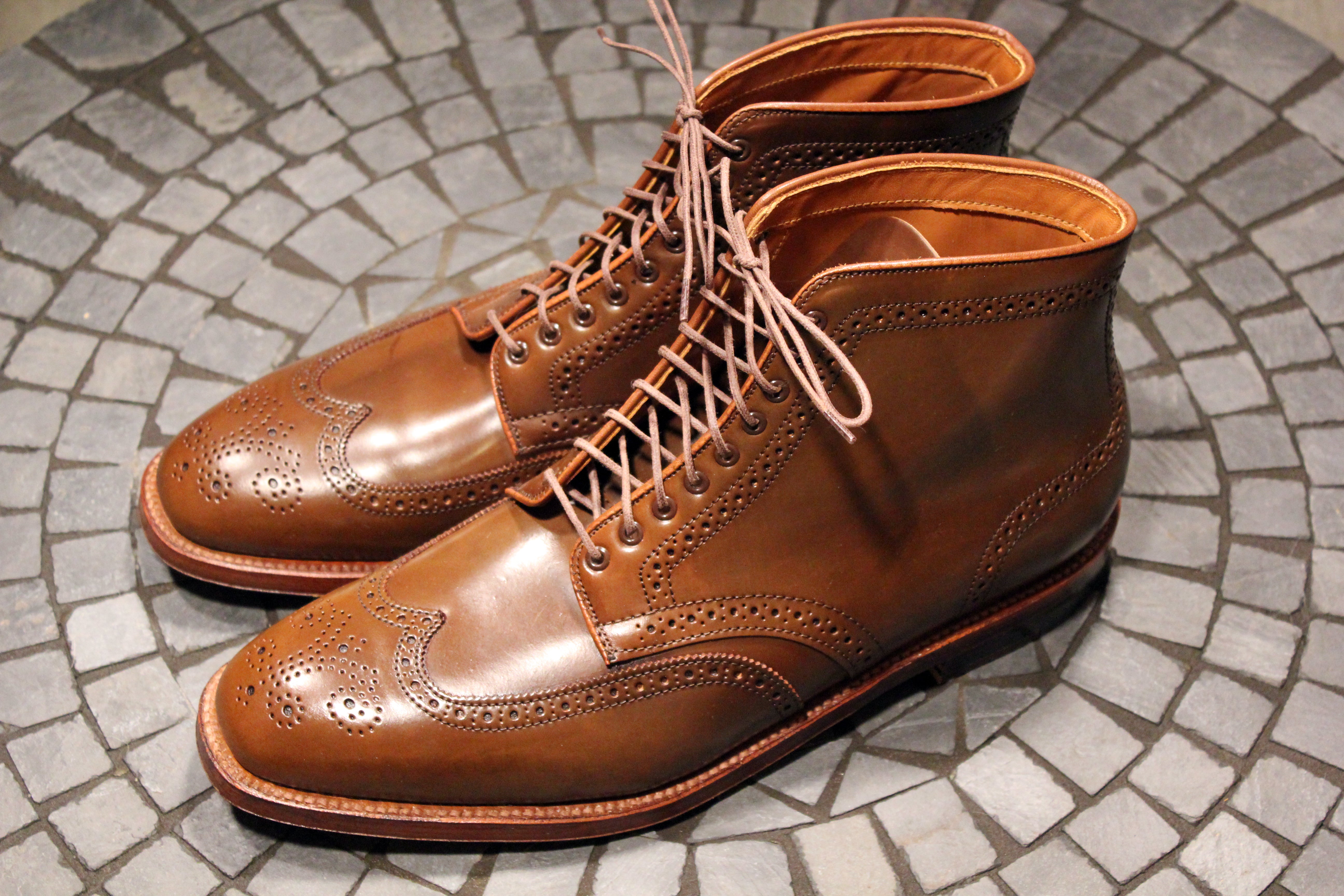 thin leather shoelaces