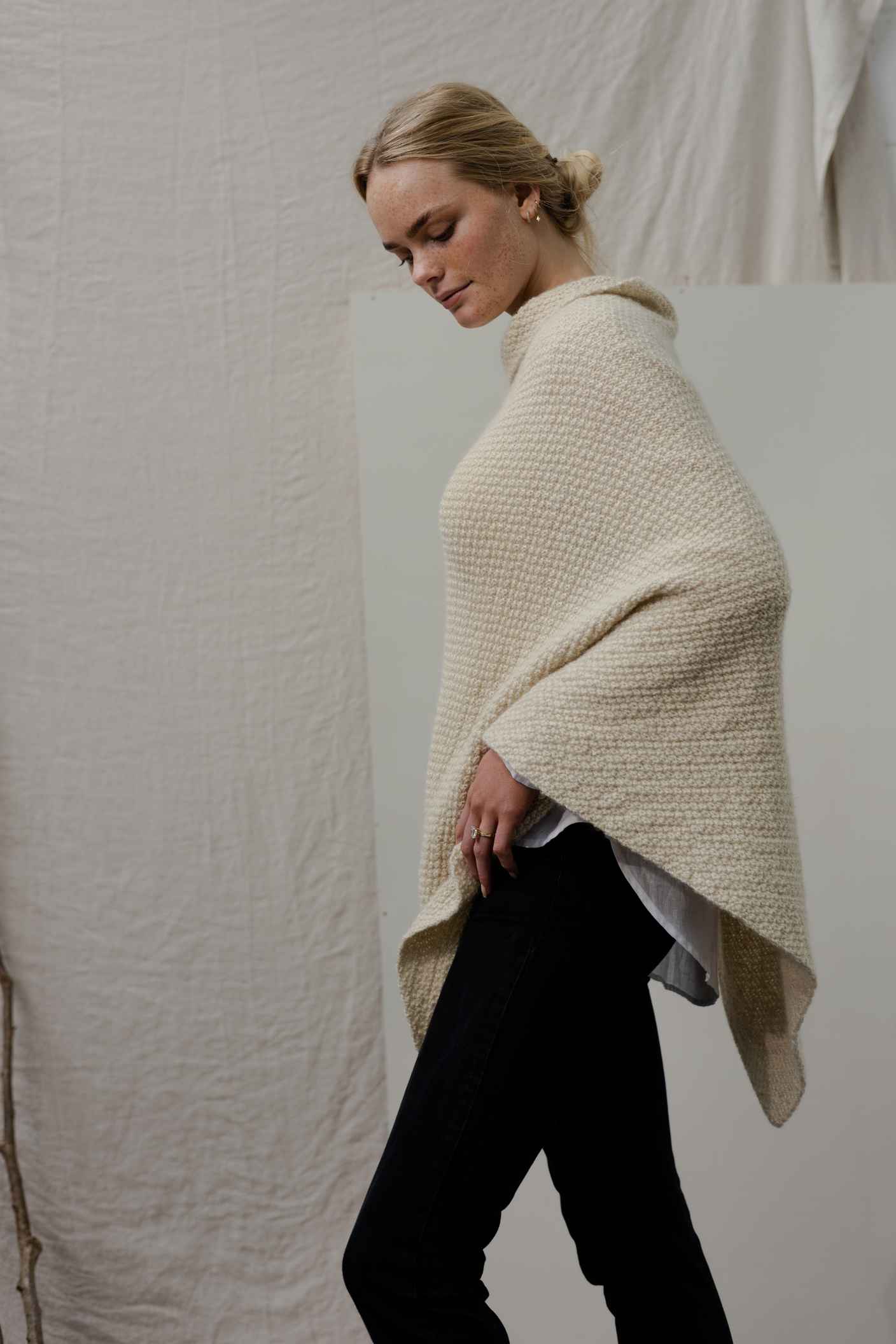 Cashmere blend poncho CT 2021AW | labiela.com