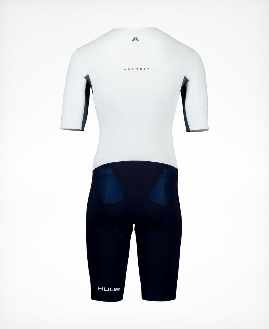 HUUB Design - FULLY BONDED SEAMS SAVE AN EXTRA 4 WATTS The Anemoi+ features bonded  seams for improved wind cheating performance.