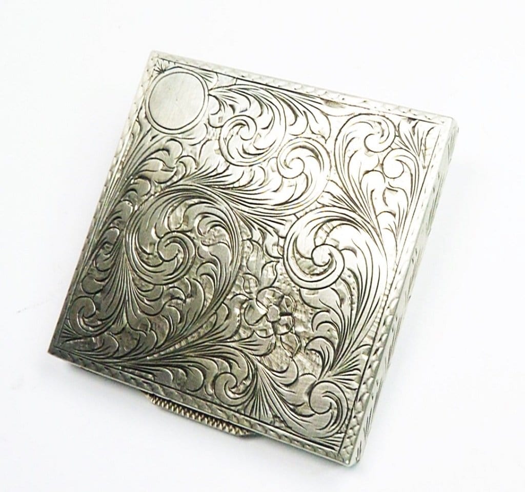 GUCCI COMPACT MIRROR 50s Sterling silver marked  - Bertolami Fine Art