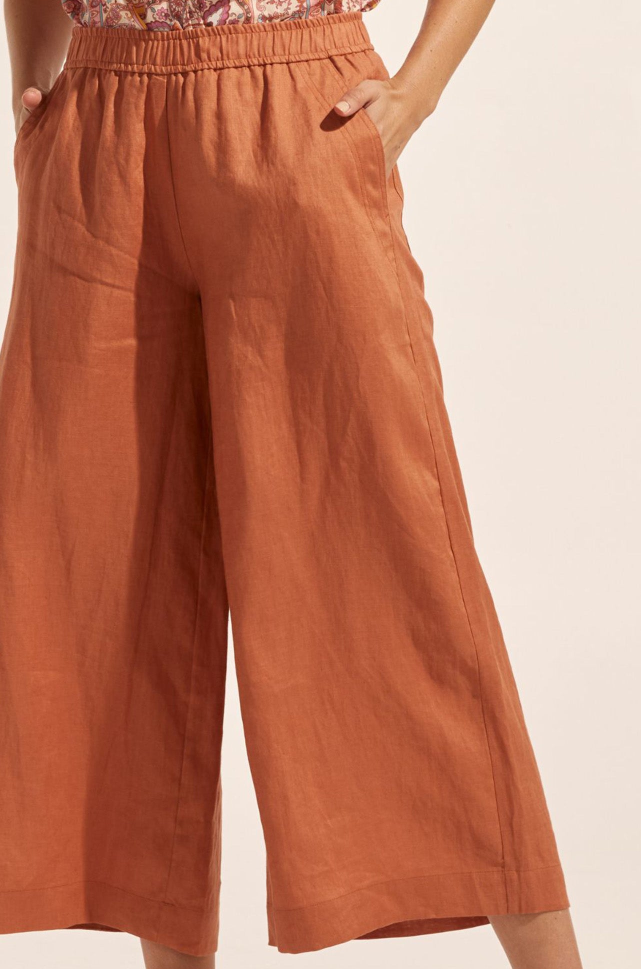 zoe kratzmann - stance pant in ginger