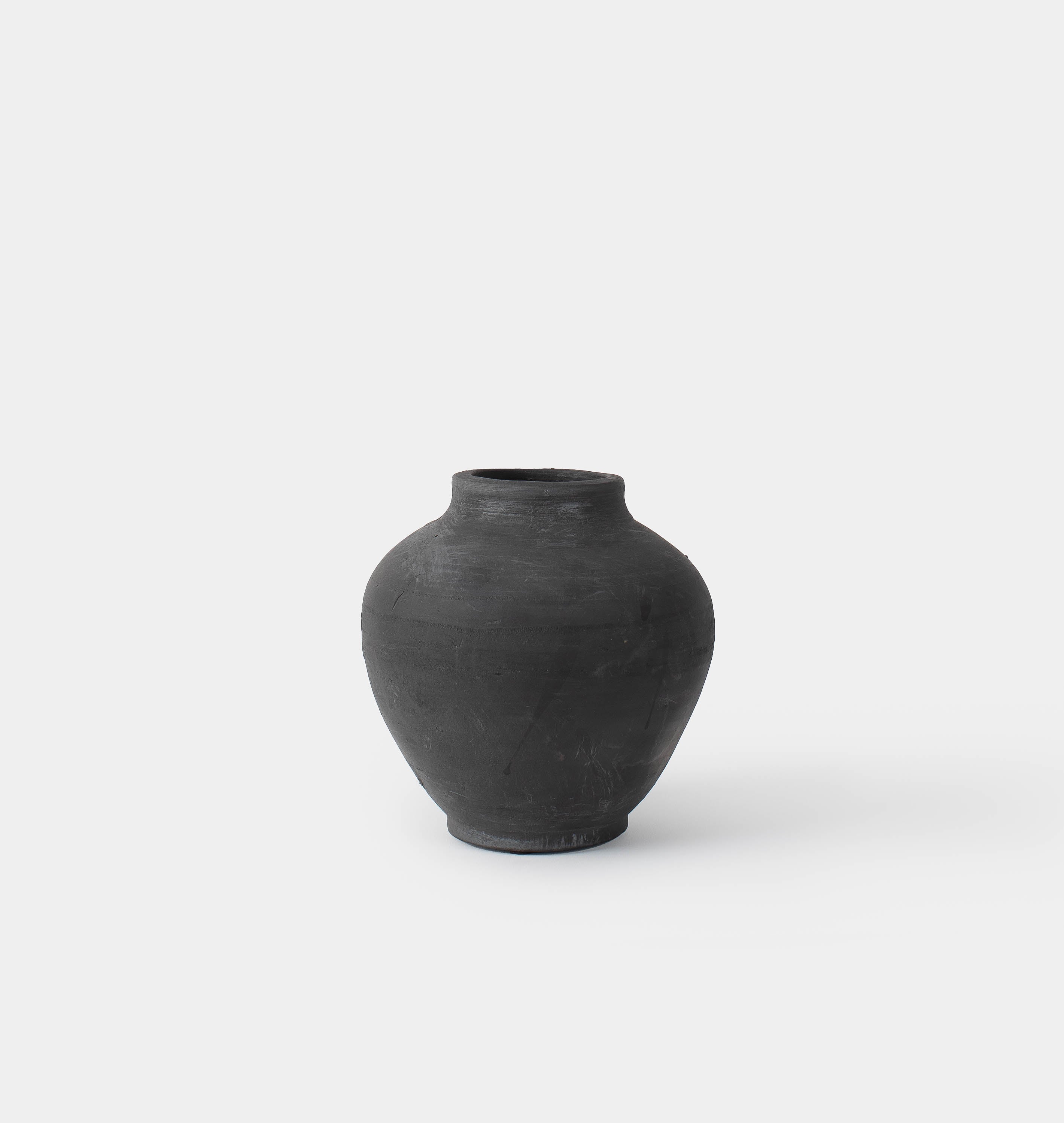 Kyros Clay Vase