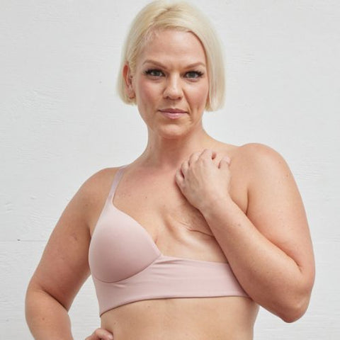 Rachel in the Rachel bra in Blush