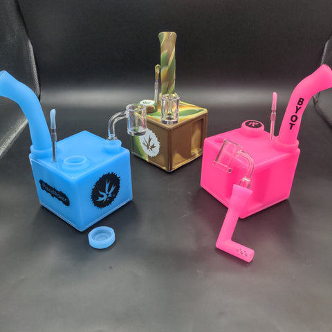 The Piecemaker Kube™ Silicone Dab Rig